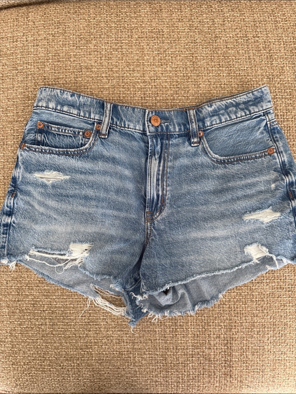 AE 90’s Boyfriend Short size 6